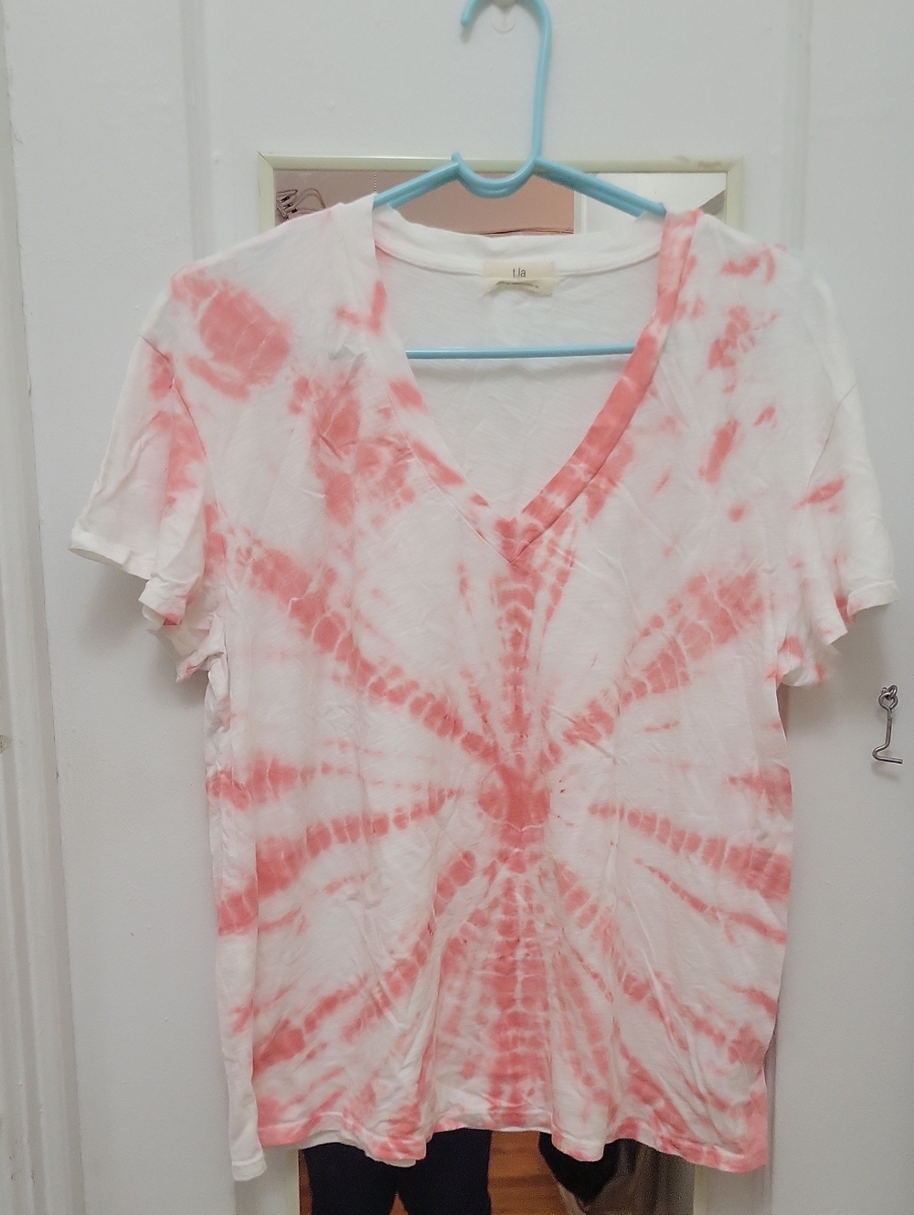 Anthropologie T.La V-Neck Tie-Dye Short Sleeve Top - Coral White Coastal Boho